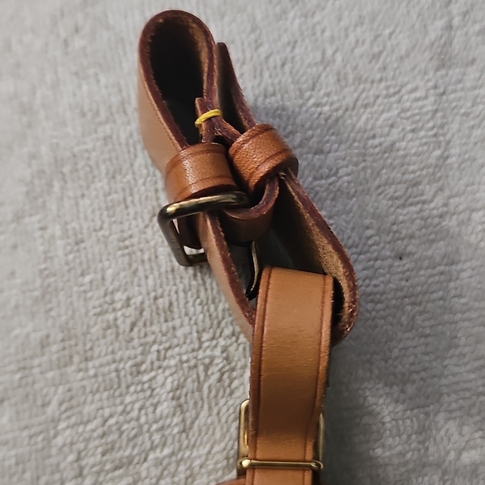 Louis Vuitton - Vachetta Luggage Tag & Poignet - Tan Leather Accessory - Picture 3 of 6